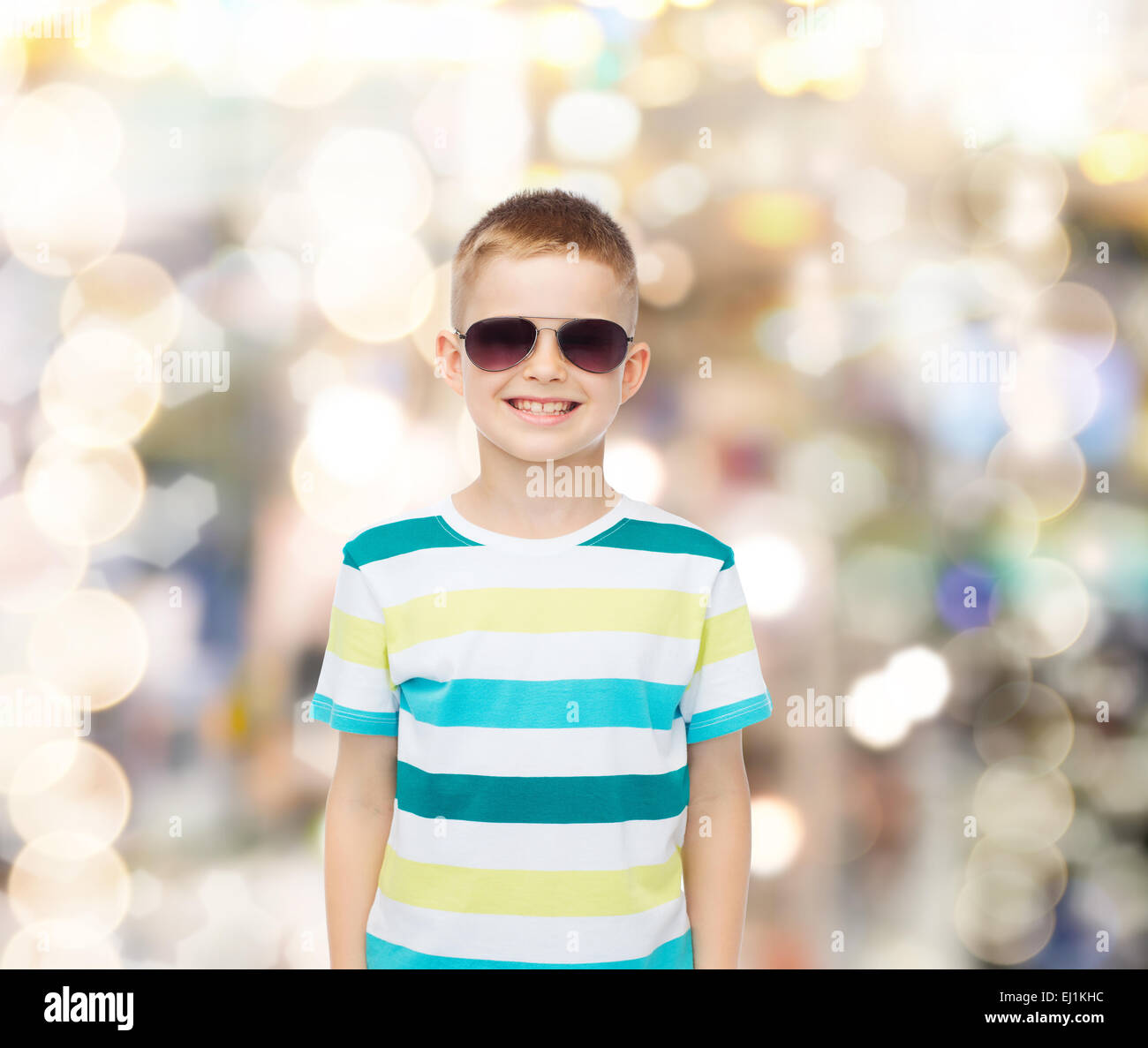 Boy wearing shades hires stock photography and images Alamy