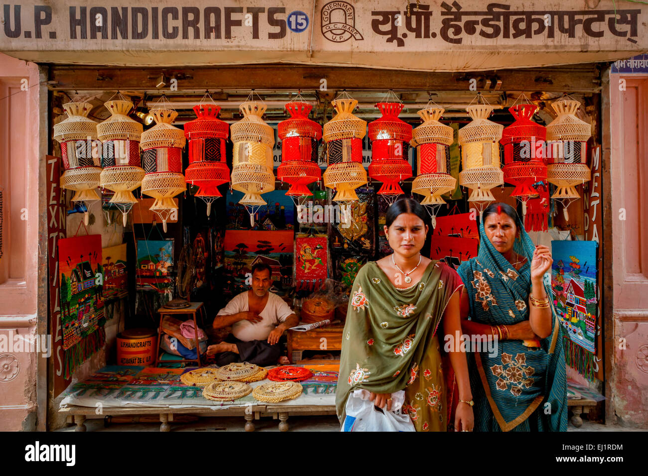 Souvenir shop varanasi india hires stock photography and images Alamy