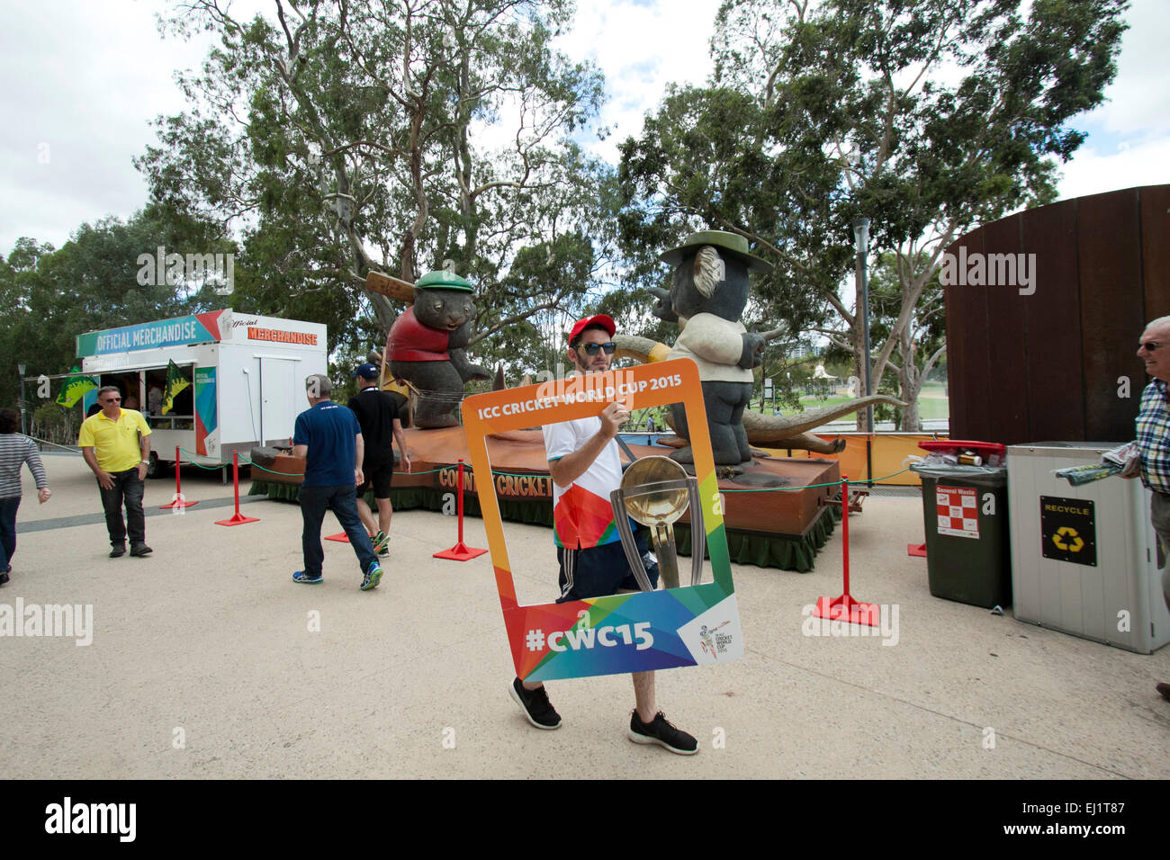 Adelaide Australia.20th March 2015. Fans in colorful and happy mood gather for the Quarter Final showdown between Australia and Pakistan at the Adelaide Oval Credit:  amer ghazzal/Alamy Live News Stock Photo