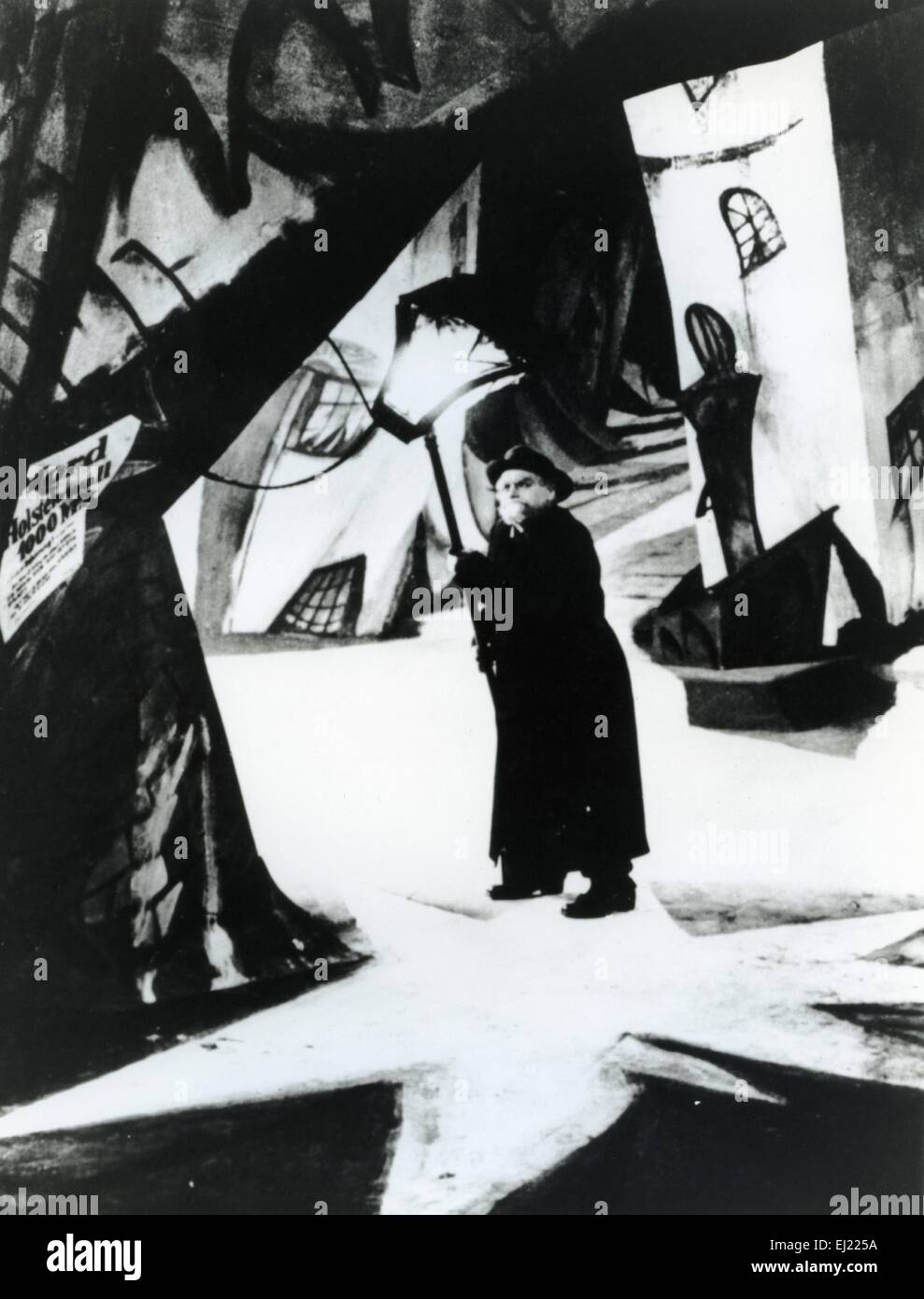 Das Kabinett des Doktor Caligari The Cabinet of Dr. Caligari Year : 1920  Germany Director : Robert Wiene Werner Krauss Stock Photo - Alamy