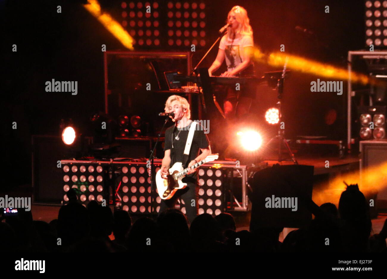 R5 featuring ross lynch hi-res stock photography and images