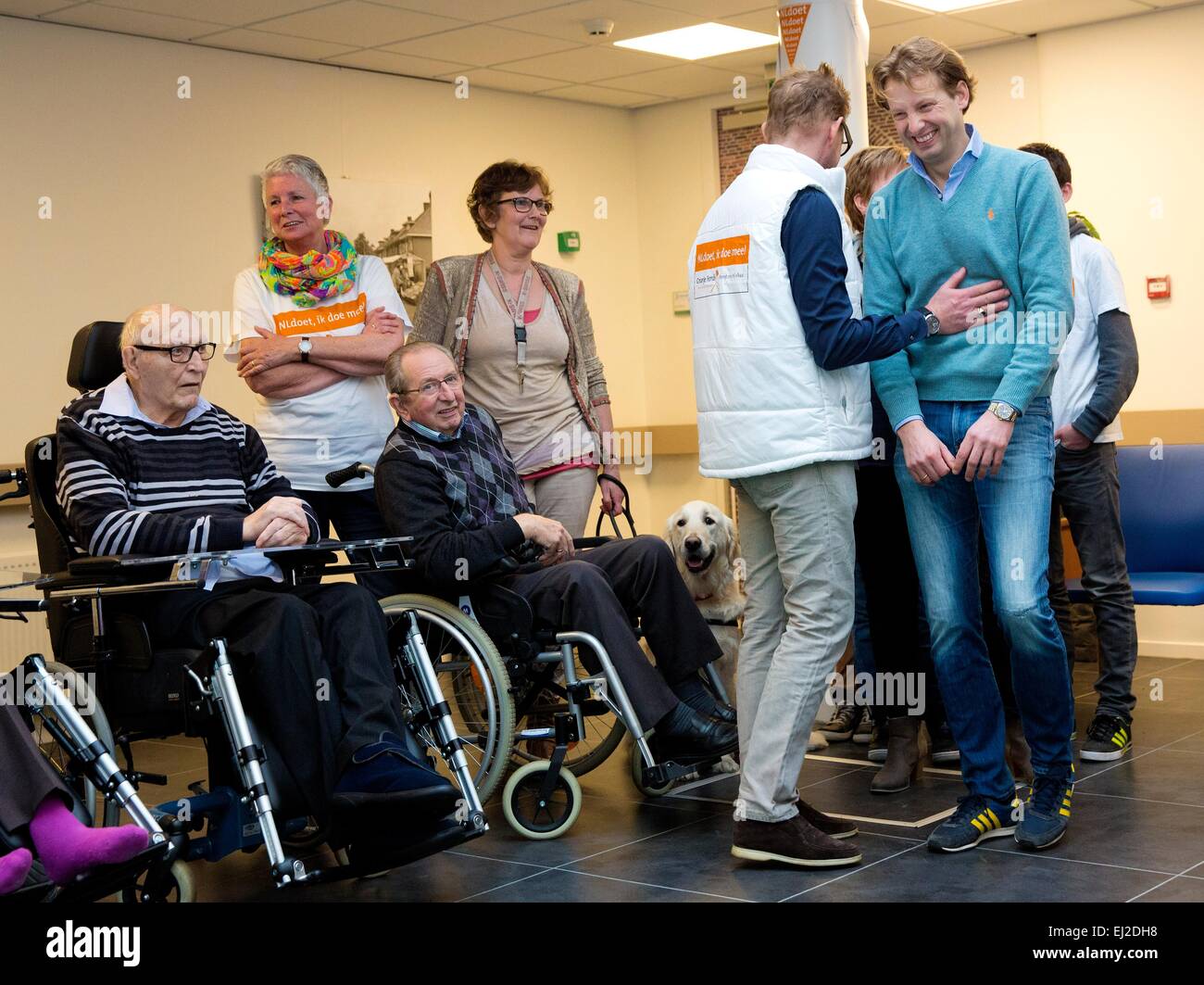 Barneveld, The Netherlands. 20th Mar, 2015. Prince Bernhard (2nd R) and Prince Floris (R) of The Netherlands voluntering in the nursinghouse Norschoten during NL Doet in Barneveld, The Netherlands, 20 March 2015. NL Doet is a National Volunteer day organized by the Oranje Fonds. Photo: Patrick van Katwijk/ POINT DE VUE OUT - NO WIRE SERVICE -/dpa/Alamy Live News Stock Photo