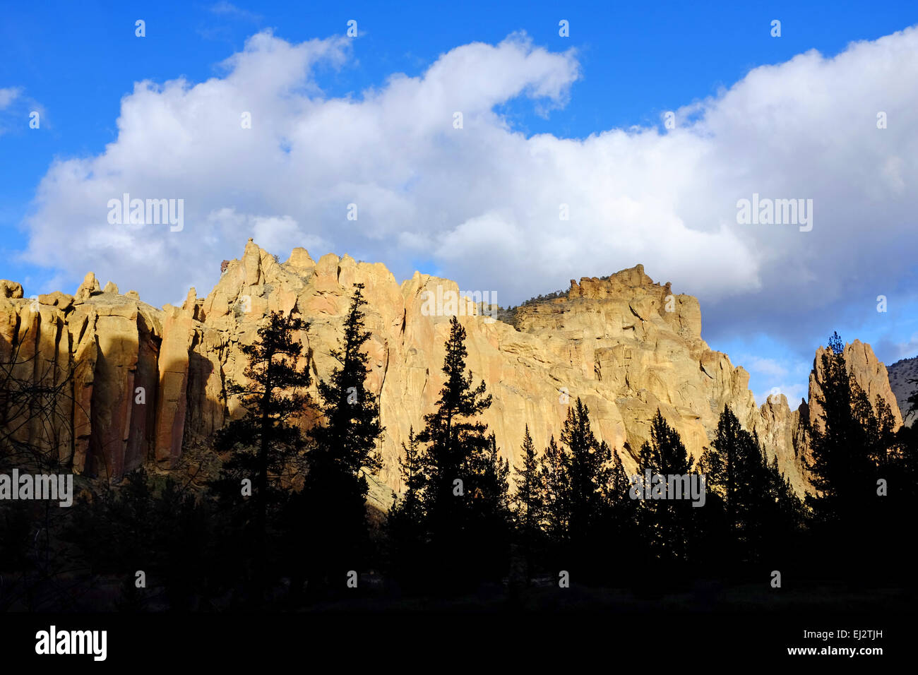 Smith Rock State Park on the Crooded River near Terrebonne, Oregon Stock Photo