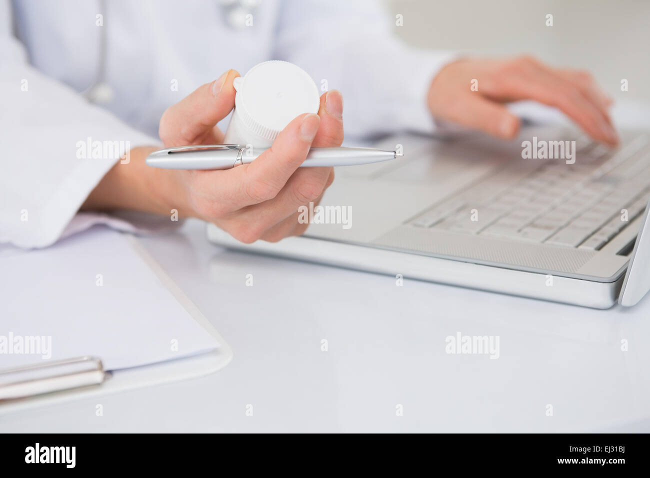 Typing on keyboard mature woman hi-res stock photography and images - Alamy