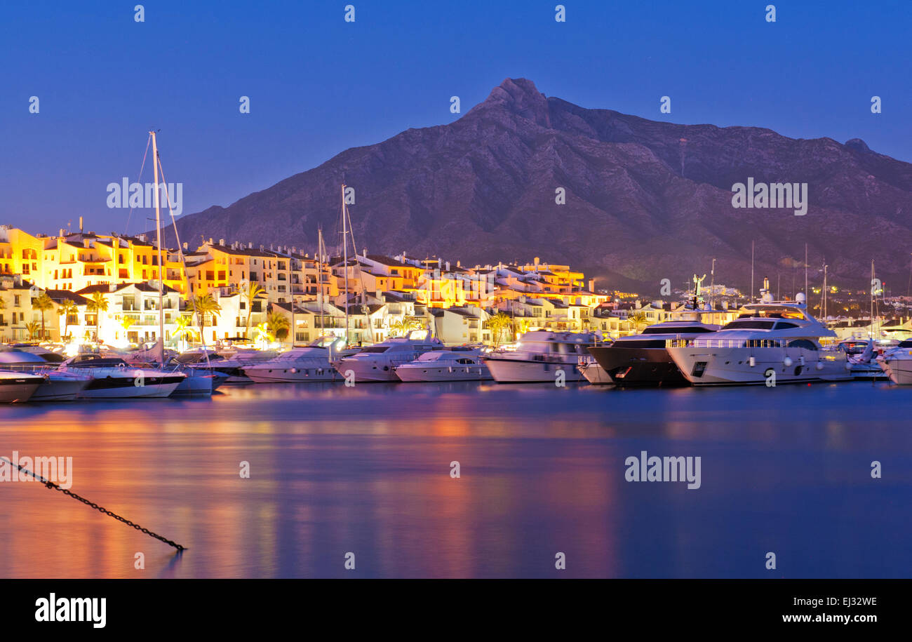 Puerto Banus Marbella coata del Sol night life Marina Mediterranean Luxury real estate, Luxury yatchs and boats.Concha Mountain Stock Photo