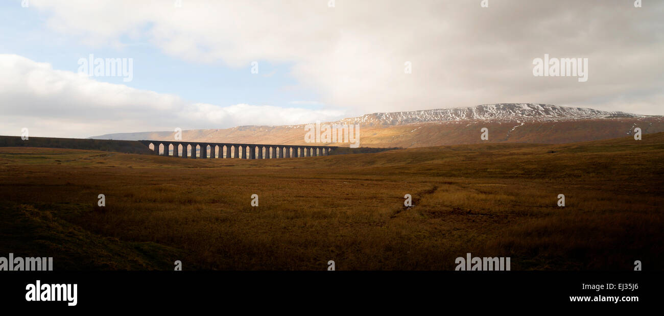 Ribblehead Viaduct, part of the Settle to Carlisle line; the North Yorkshire Dales near Ingleton; North Yorkshire, England UK Stock Photo