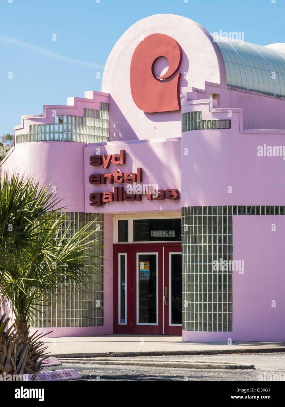Pink Building Florida Pink Art Deco Building, Safety Harbor, FL, USA Stock Photo - Alamy