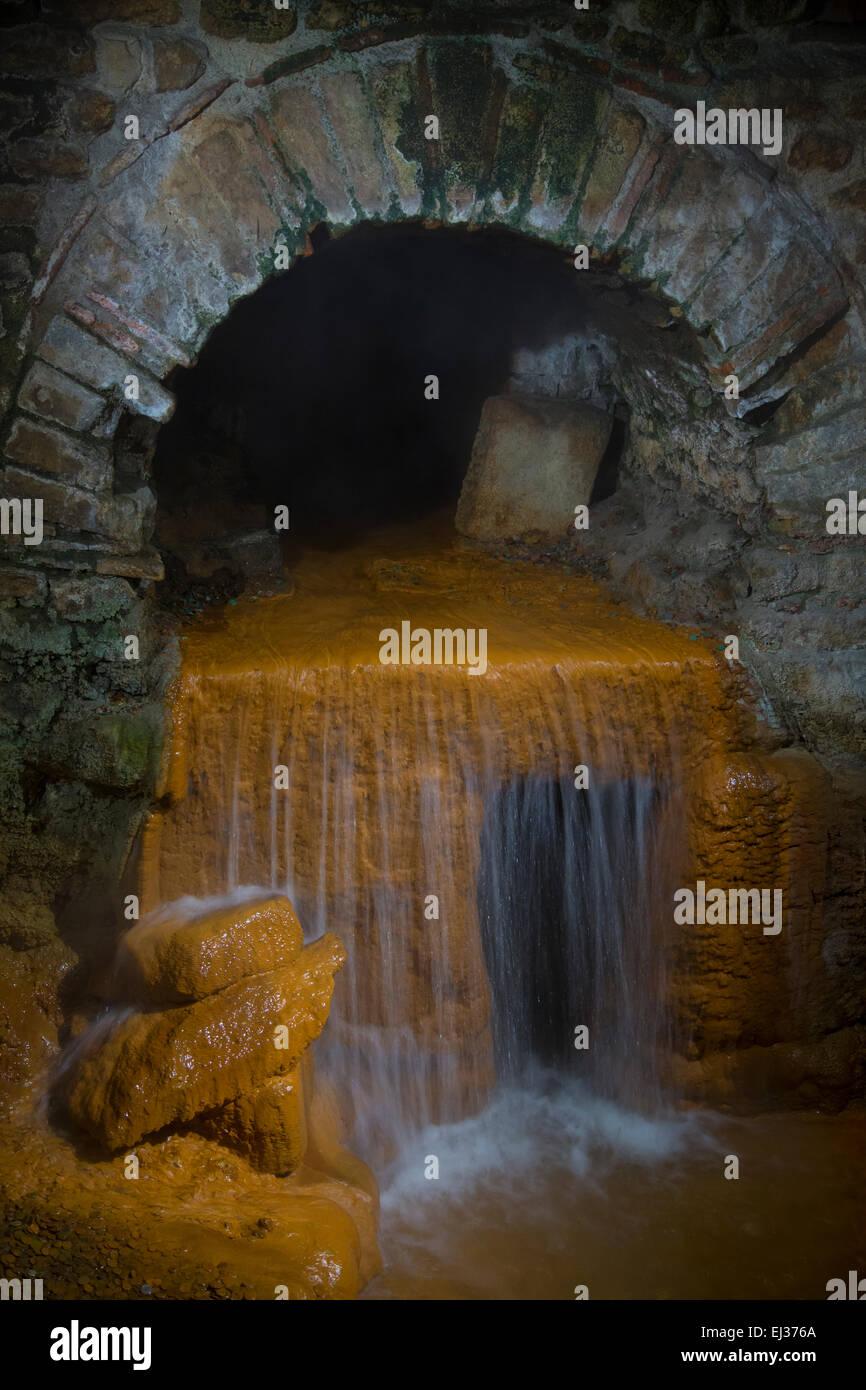 Underground hot springs at the Roman Baths in Bath, Somerset, England, UK Stock Photo