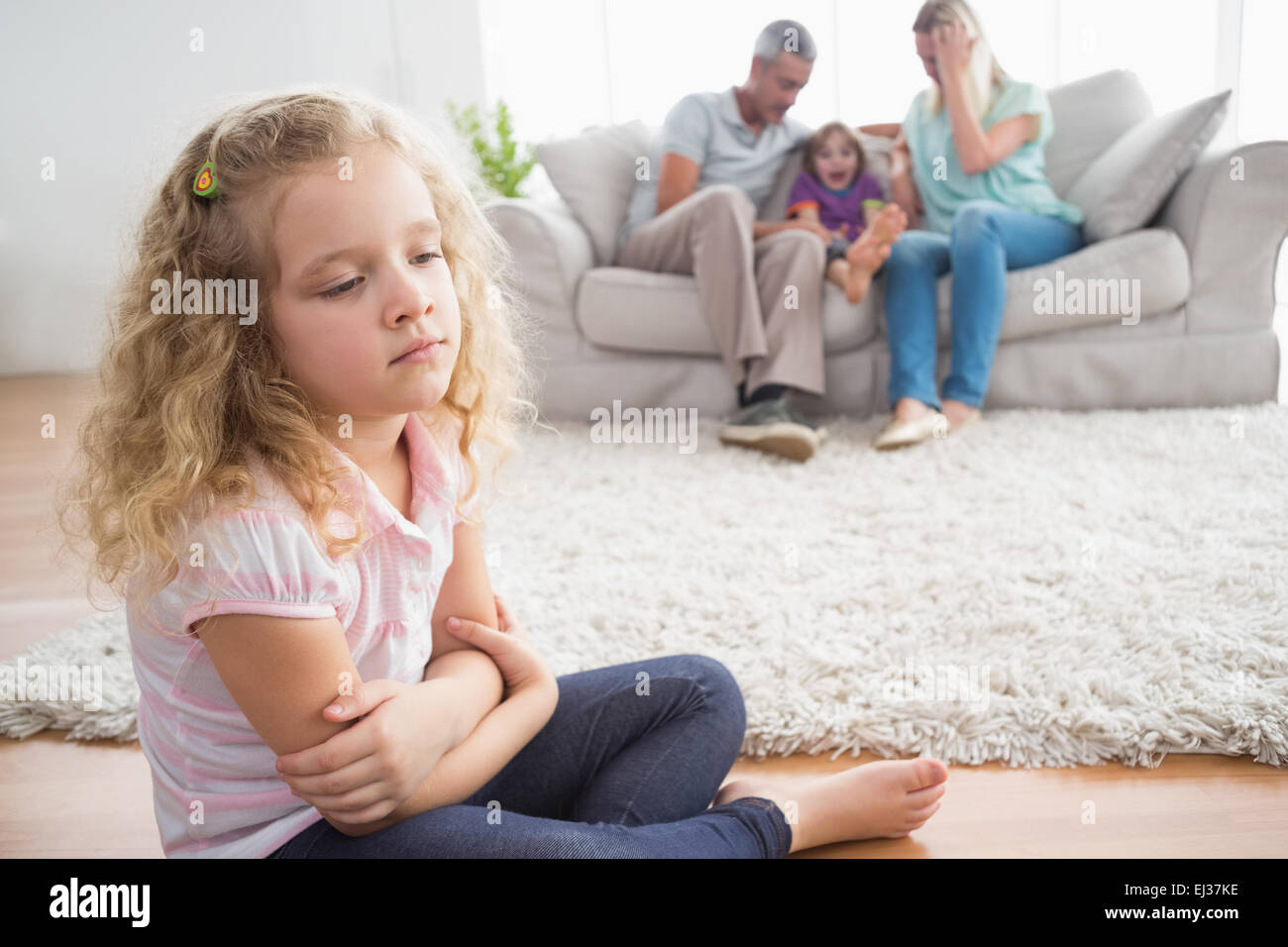 Child crying sitting on floor hi-res stock photography and images - Alamy
