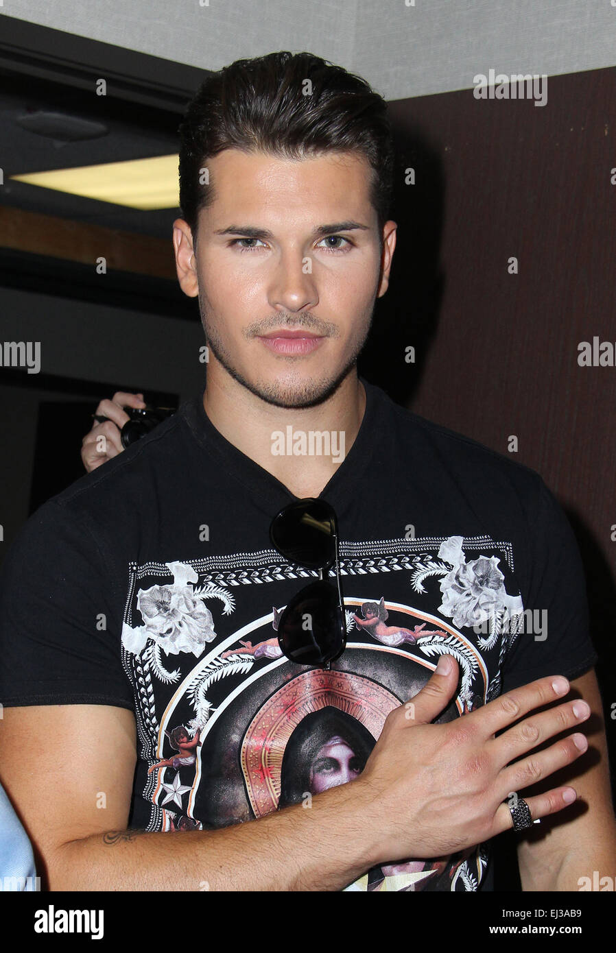 dancing-with-the-stars-season-19-backstage-gifting-suite-featuring