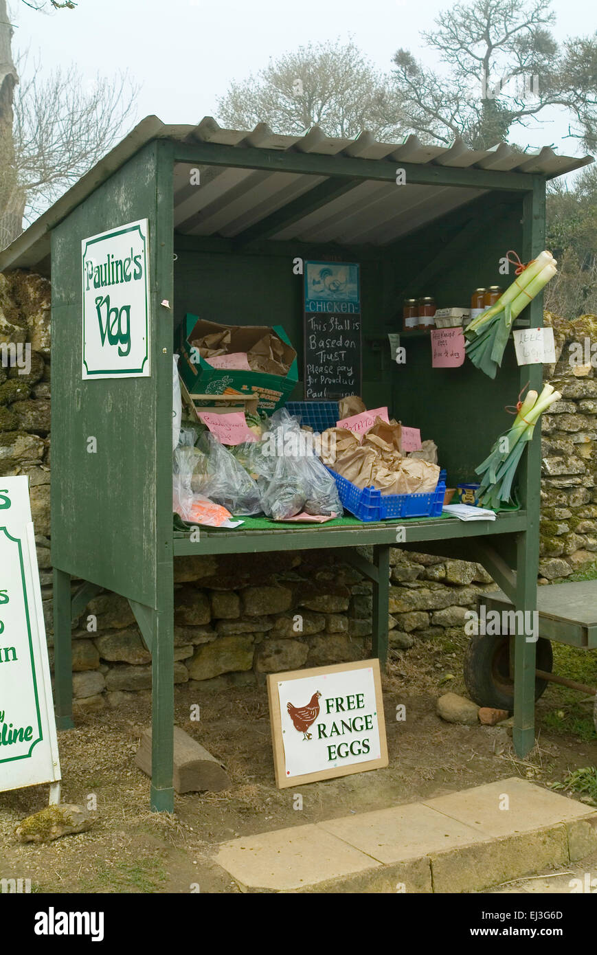 Farmyard sale with fresh vegs cotswolds england UK europe Stock Photo