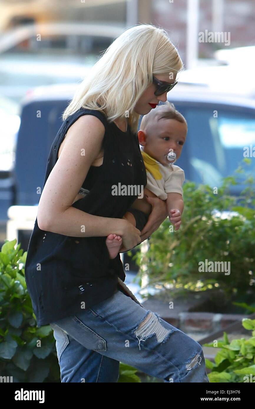 Gwen Stefani seen arriving at an acupuncture clinic with her son