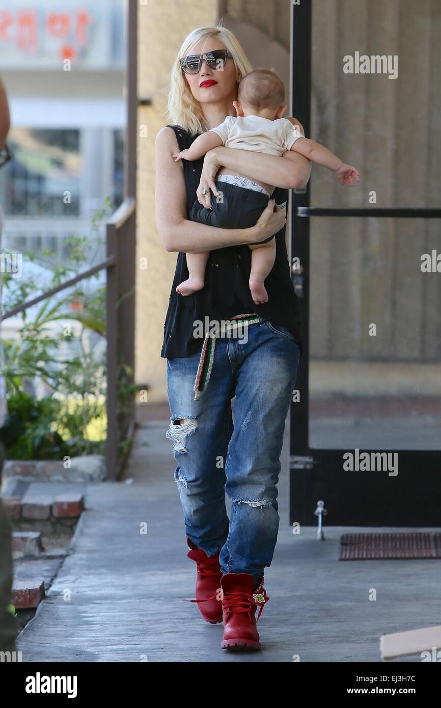 Gwen Stefani seen arriving at an acupuncture clinic with her son