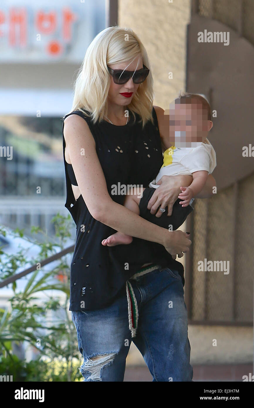 Gwen Stefani seen arriving at an acupuncture clinic with her son