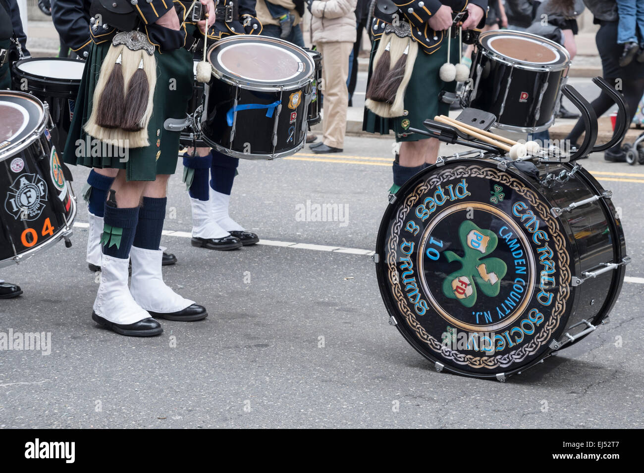 Drums of Philadelphia Emerald Society Pipe Band, St. Patrick's Day Parade, Philadelphia, USA St. Patrick's Day Parade, Philadelphia, USA Stock Photo