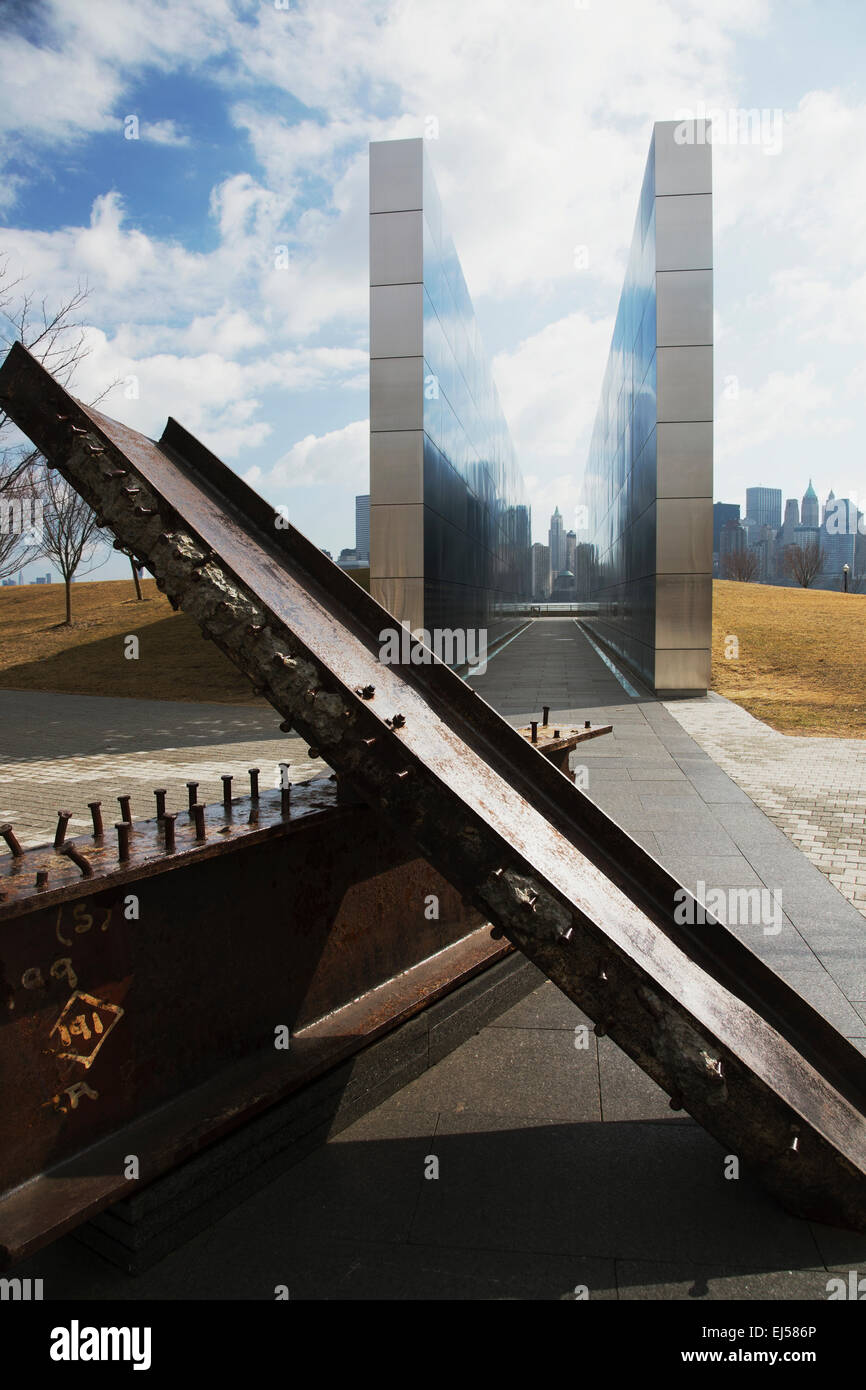 Empty Sky Jersey City 9 11 Memorial Shows Iron Beam From W T C New Jersey Usa Stock Photo Alamy Empty Sky Jersey City 9 11 Memorial Shows Iron Beam From W T C New Jersey Usa Stock Photo Alamy