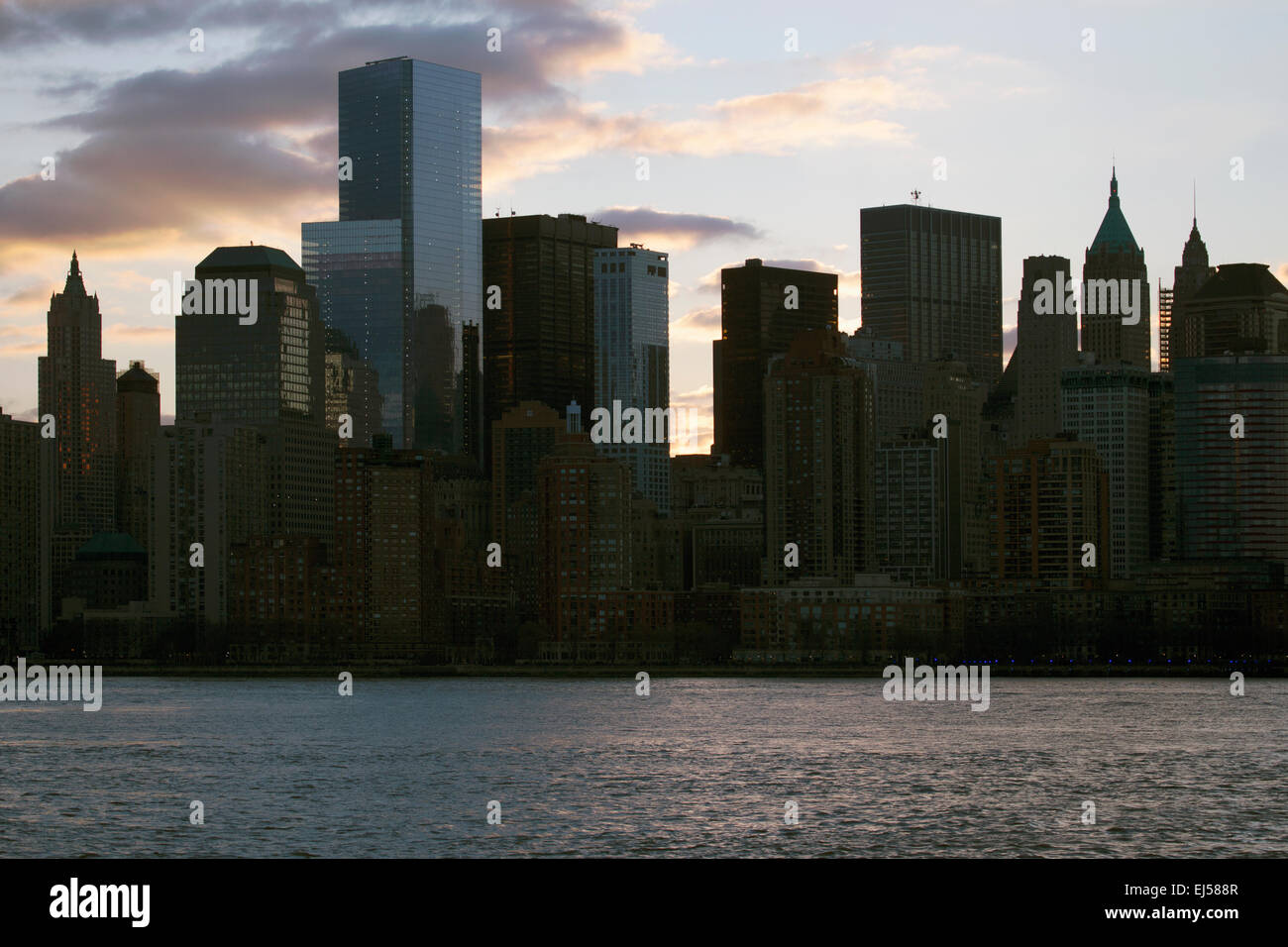 New york city skyline at sunrise hi-res stock photography and images ...