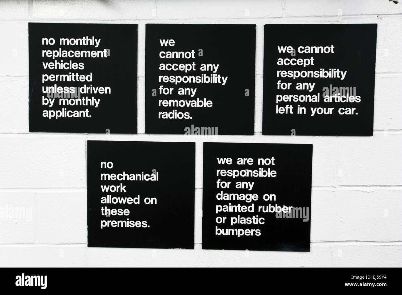 Garage sign stating 'no responsibility' for anything, NO, New York, USA Stock Photo