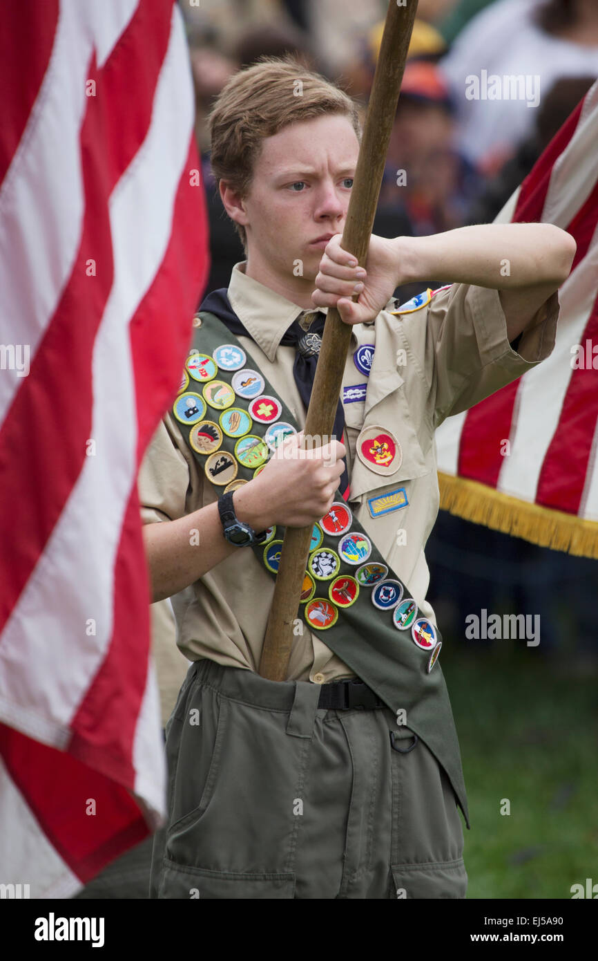 Boyscouts display US Flag at solemn 2014 Memorial Day Event, Los Angeles National Cemetery, California, USA Stock Photo