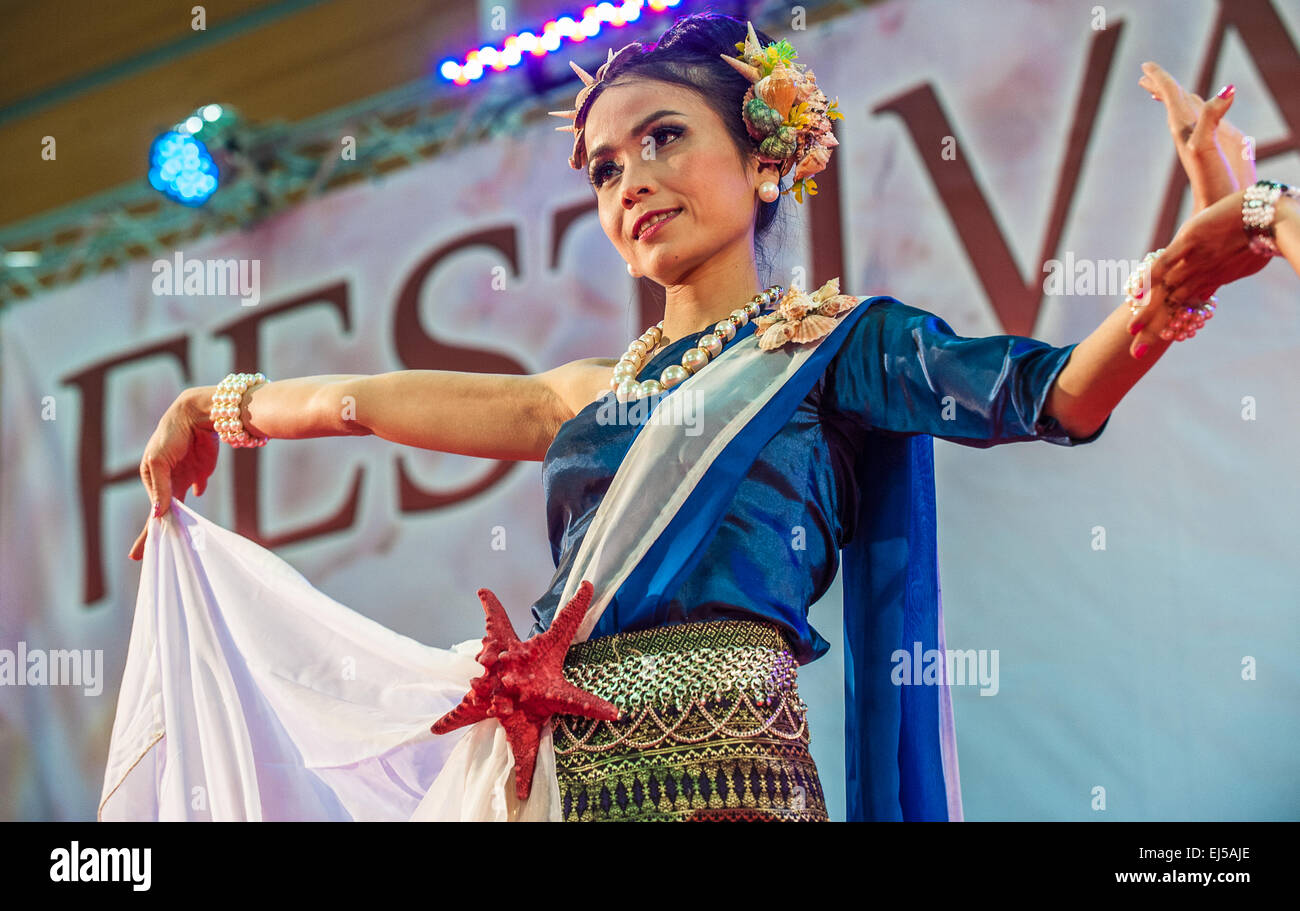 Turin, Italy. 20th March, 2015. Lingotto fair 'Festival dell'Oriente' from 20th to 22th March 2015 and from 27th to 30th March 2015 - 20th March 2015 - Thai dance Credit:  Realy Easy Star/Alamy Live News Stock Photo