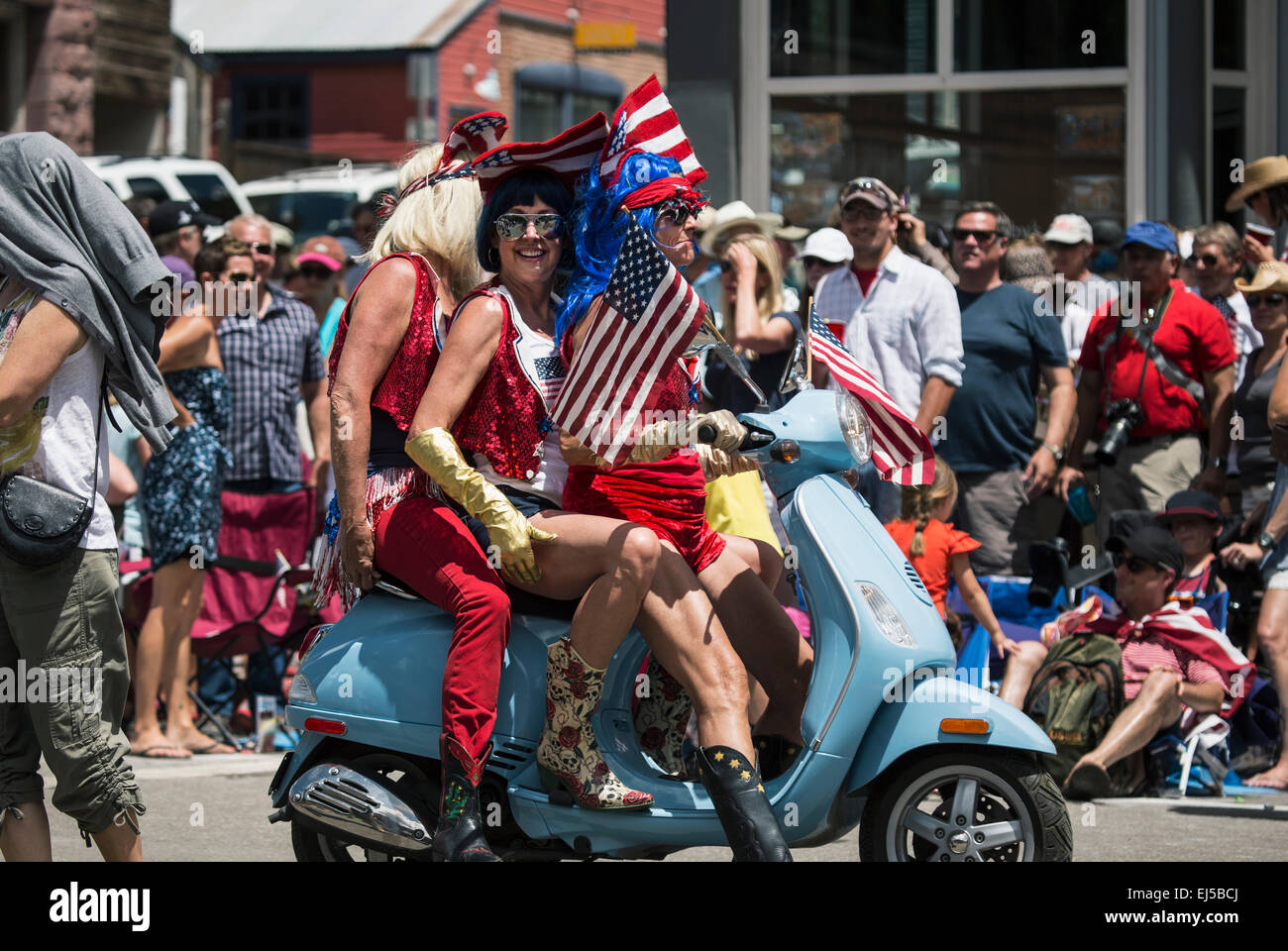 Men in drag hi-res stock photography and images - Alamy