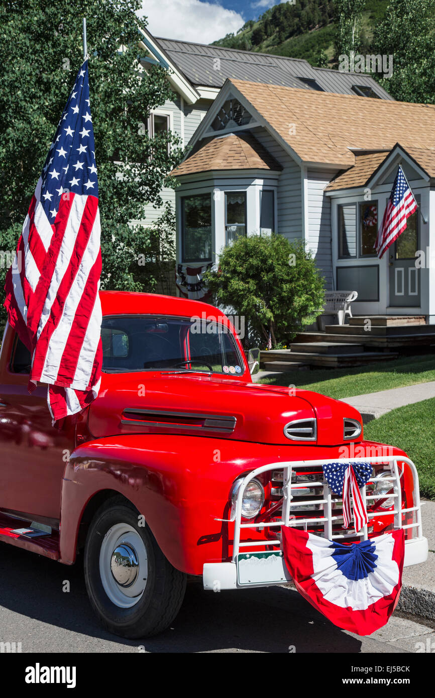 Red Truck Us Flag High Resolution Stock Photography and Images Alamy