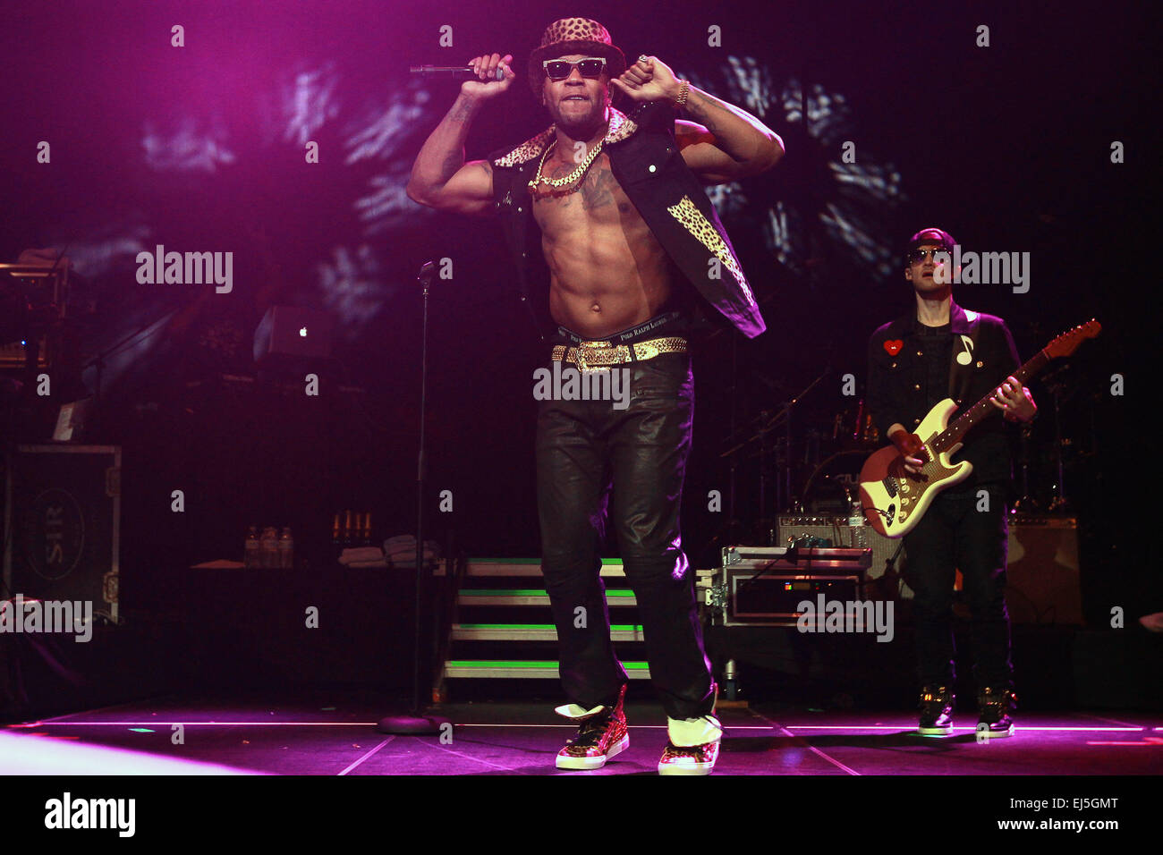 Flo Rida performs a private show at Hard Rock Live on his 35th birthday ...