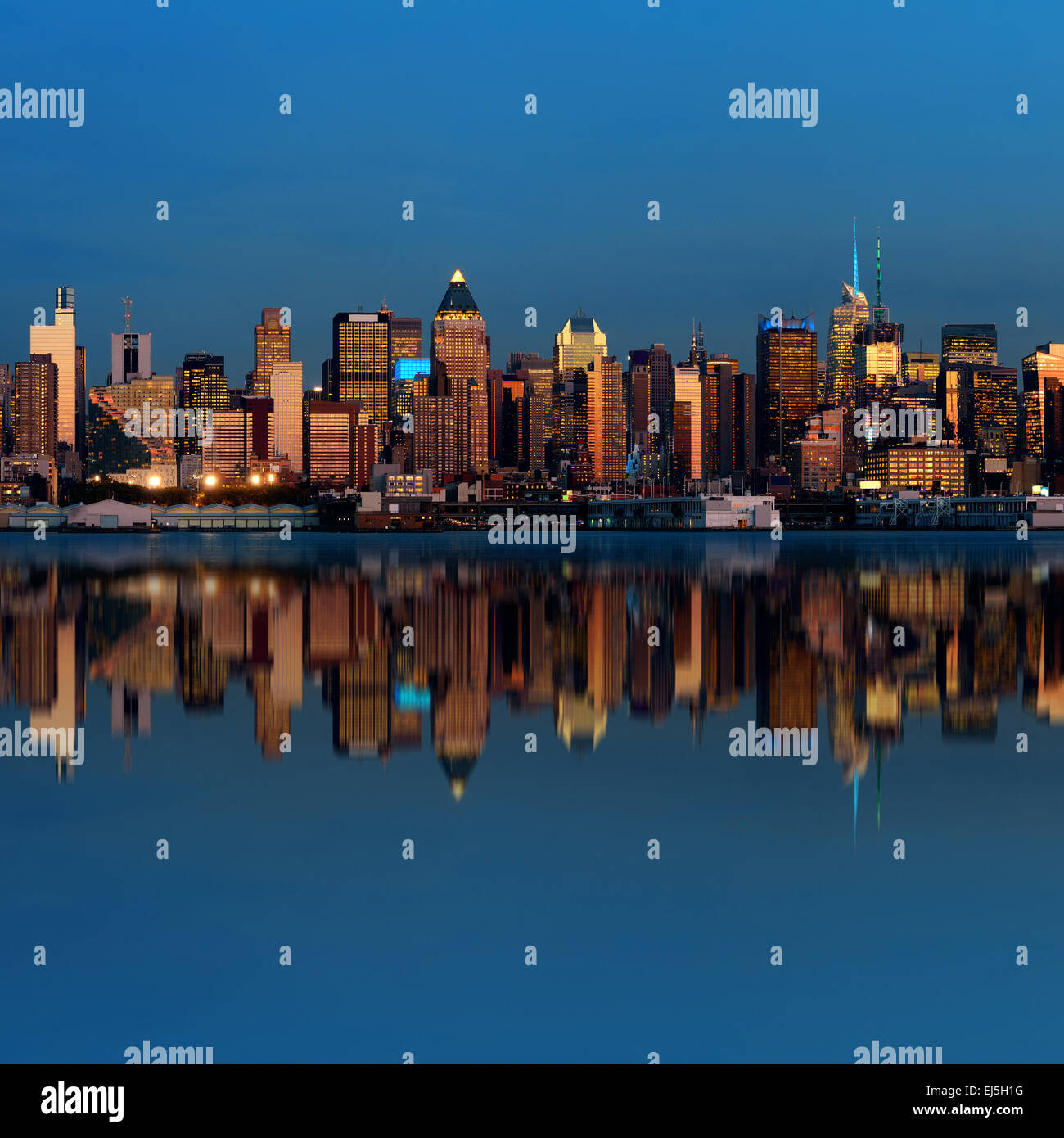 Panorama midtown manhattan skyline hi-res stock photography and images ...