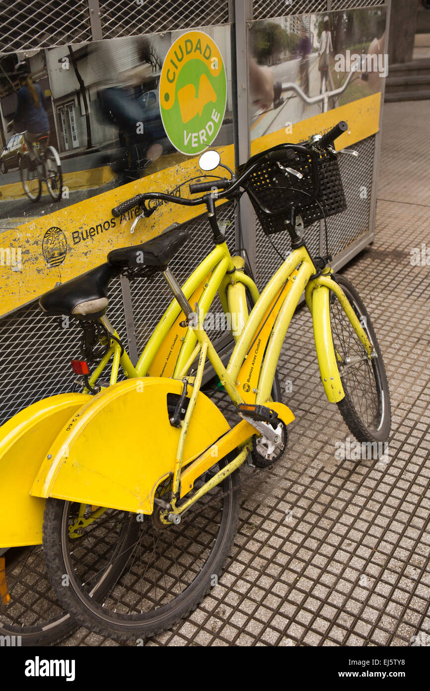 Argentina, Buenos Aires, Retiro, ciudad verde green city, Eco-Bici free hire yellow bicycles Stock Photo