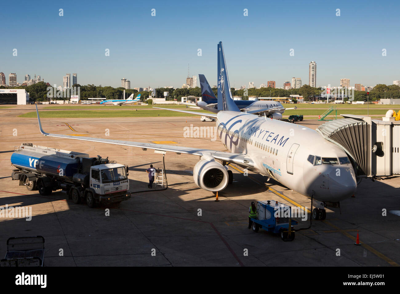 Argentina, Buenos Aires, Aeroparque, Aerolinas Argentinas Boeing 737 aircraft in Skyteam livery Stock Photo