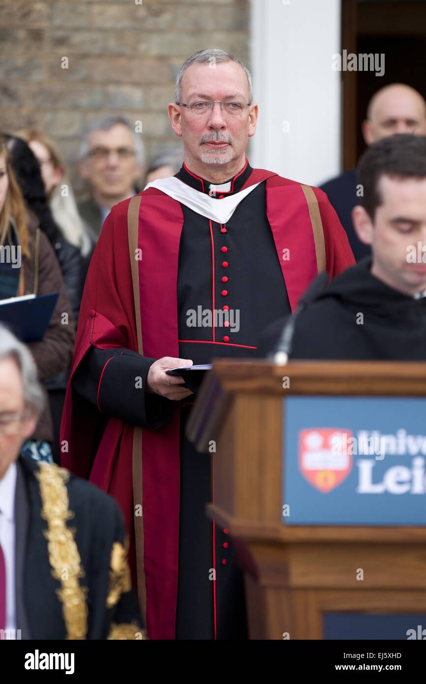 Leicester, UK. 22nd March, 2015. The departure of the mortal remains of King Richard III from the University of Leicester. Revd Canon Dr Stephen Foster, Coordinating Chaplin to the University of Leicester lead the ceremony marking the departure. Credit:  Michael Buddle/Alamy Live News Stock Photo