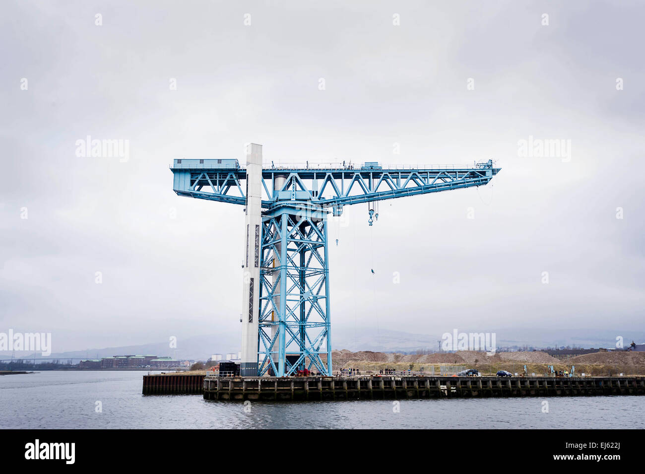 Glasgow Uk 22nd March 2015 The Titan Crane Abseil Takes Place