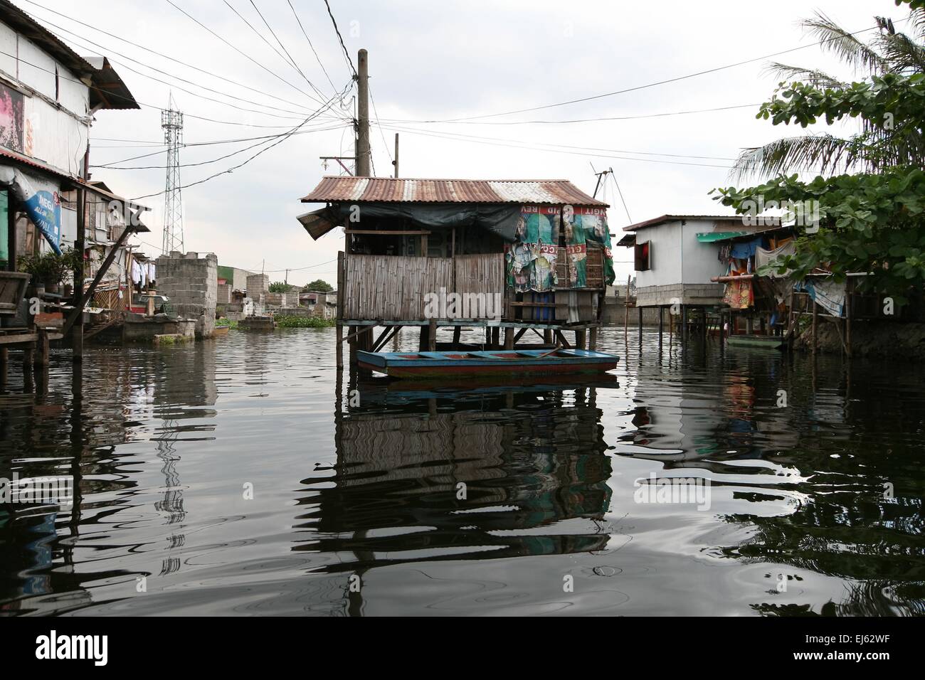Manila, Philippines. 22nd Mar, 2015. A house on stilts in the middle of