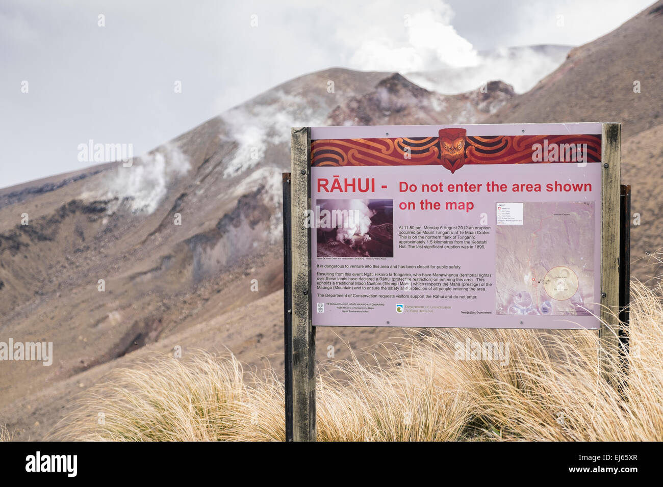 Sign advising of a Maori Rahui, closing of an area for protection, on the Tongariro alpine crossing. Stock Photo