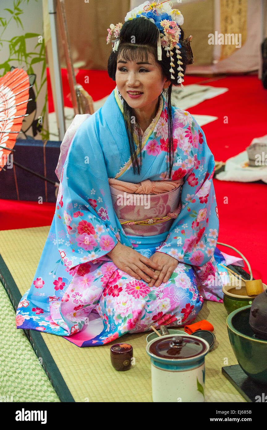 Turin, Italy. 22nd March, 2015. Lingotto fair 'Festival dell'Oriente' from 20th to 22th March 2015 and from 27th to 30th March 2015 - 20th March 2015 - Japan opera Singer Kaoru Kobayashi performs the Japanese tea ceremony Credit:  Realy Easy Star/Alamy Live News Stock Photo
