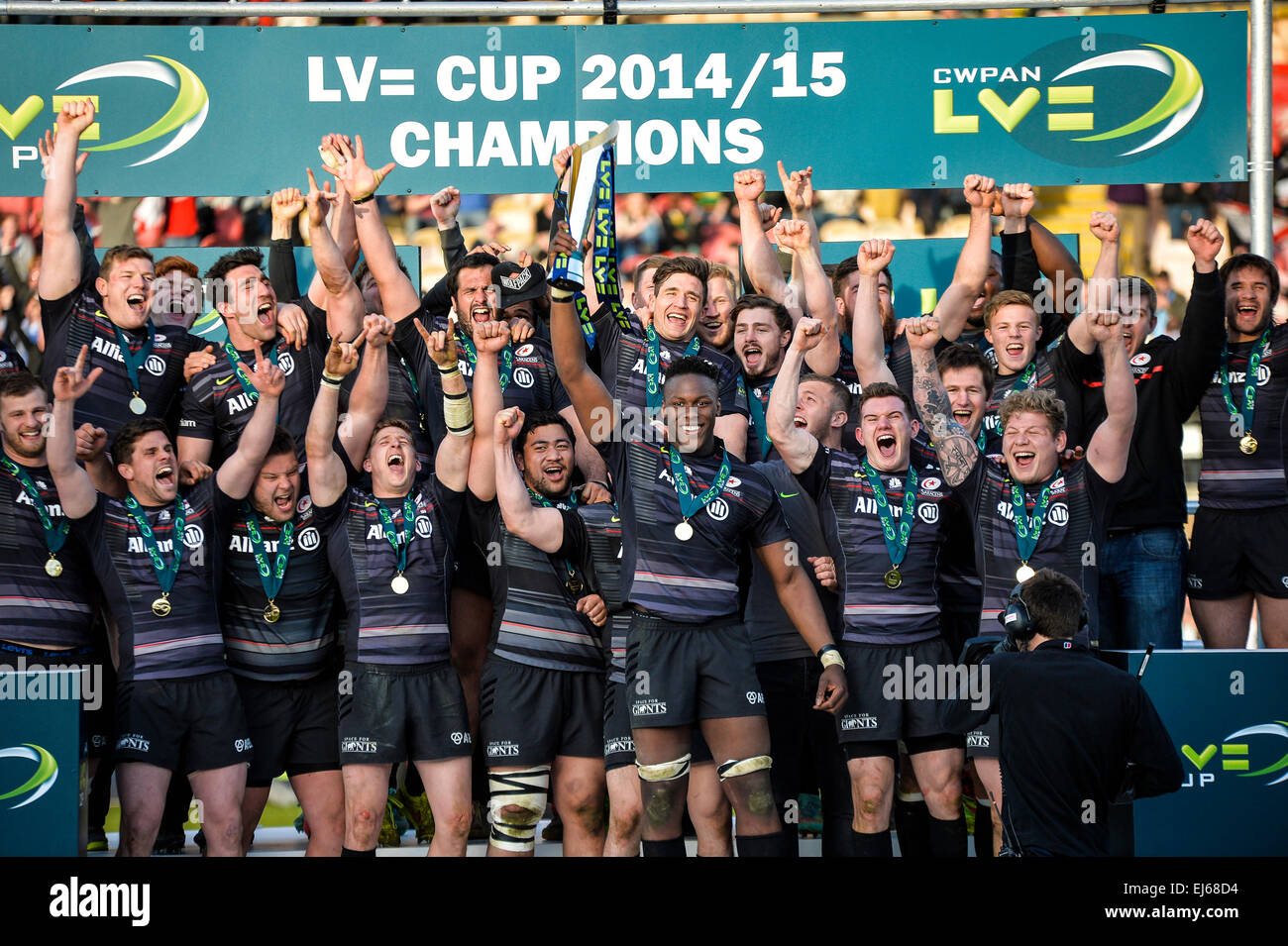 Northampton, UK. 22nd Mar, 2015. LV Cup Final. Saracens versus Exeter  Chiefs. Saracens celebrate with the LV Cup Trophy. © Action Plus  Sports/Alamy Live News Stock Photo - Alamy