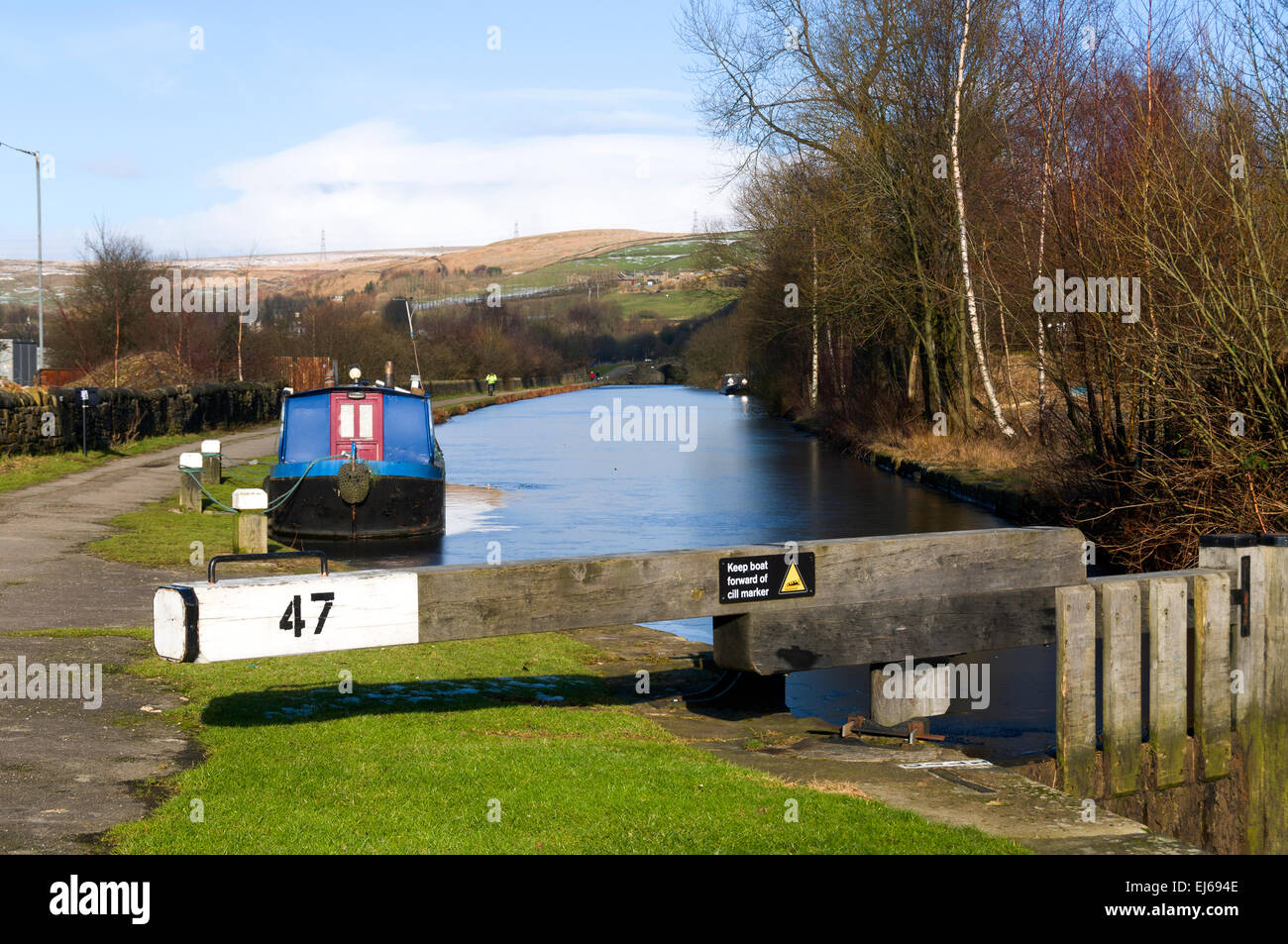 Narrowboat at Lock 47, Littleborough Higher Lock, on the Rochdale Canal, near Littleborough, Greater Manchester, England, UK Stock Photo