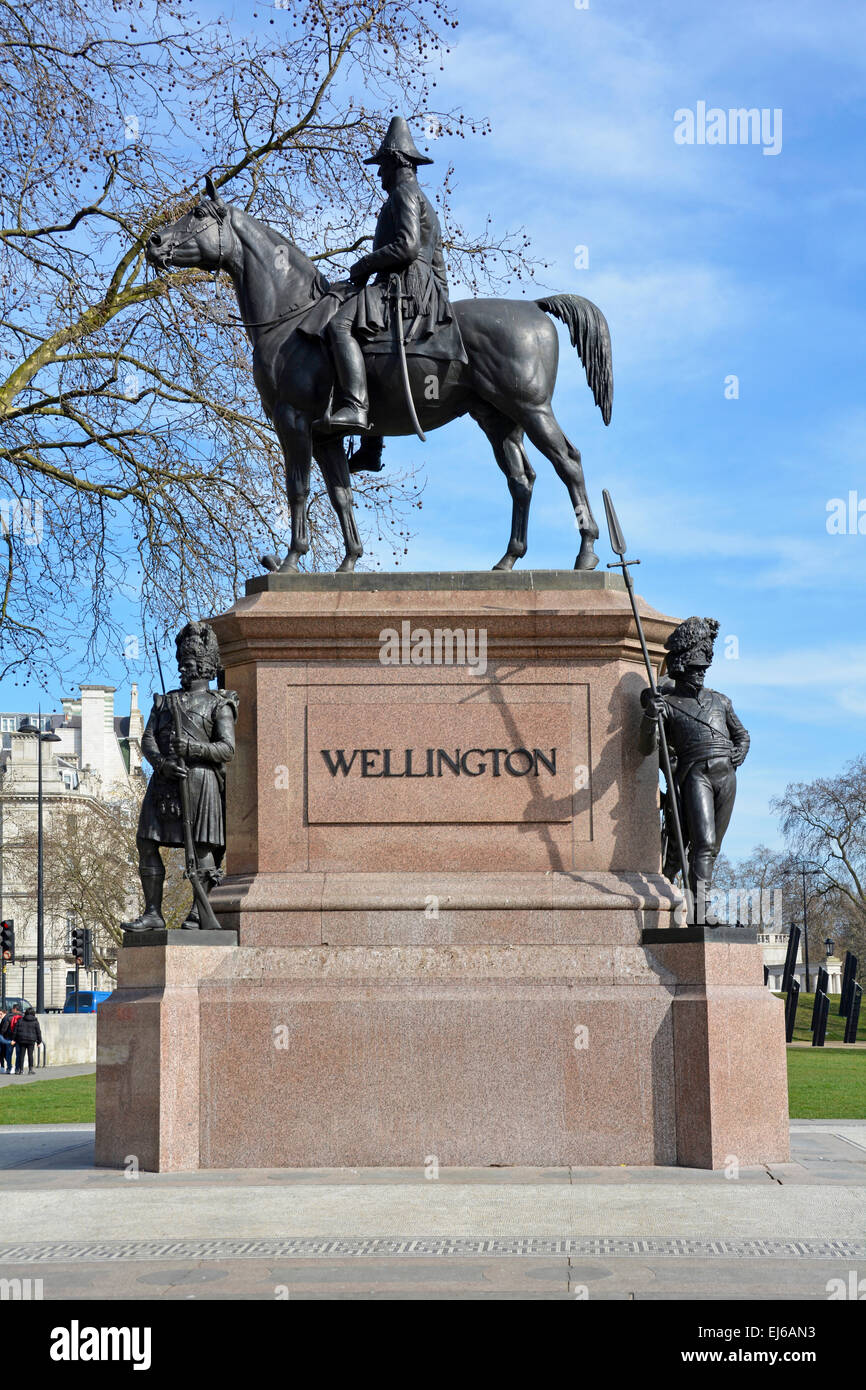 London Heritage scene & winter view of Duke of Wellington & horse statue at Hyde Park corner London England UK Stock Photo