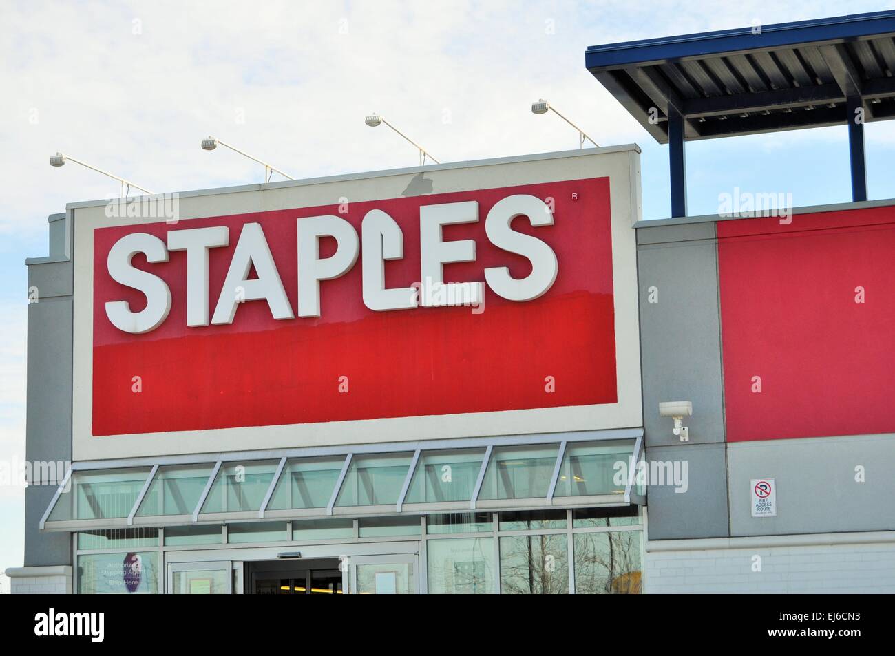 Staples sign hires stock photography and images Alamy