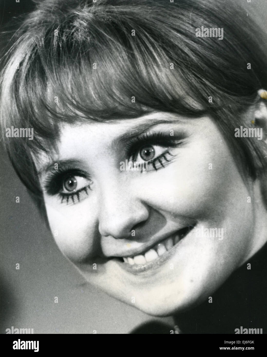 Lulu singer pop scottish hi-res stock photography and images - Alamy
