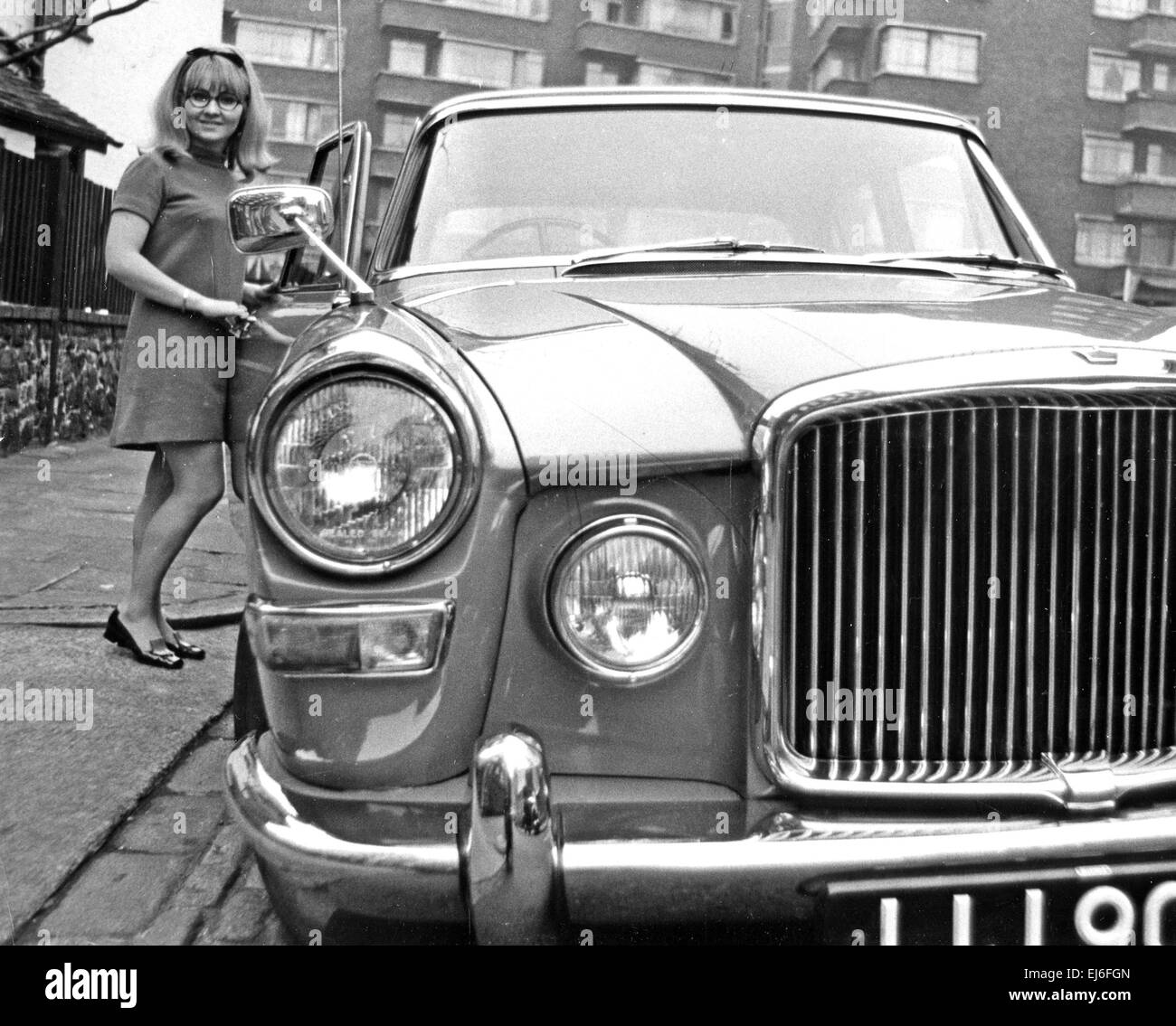 LULU Scottish pop singer at her home in Townshend Court, St. John's Wood, north London in May 1967 with her Vanden Plas Princess. Photo: Tony Gale Stock Photo
