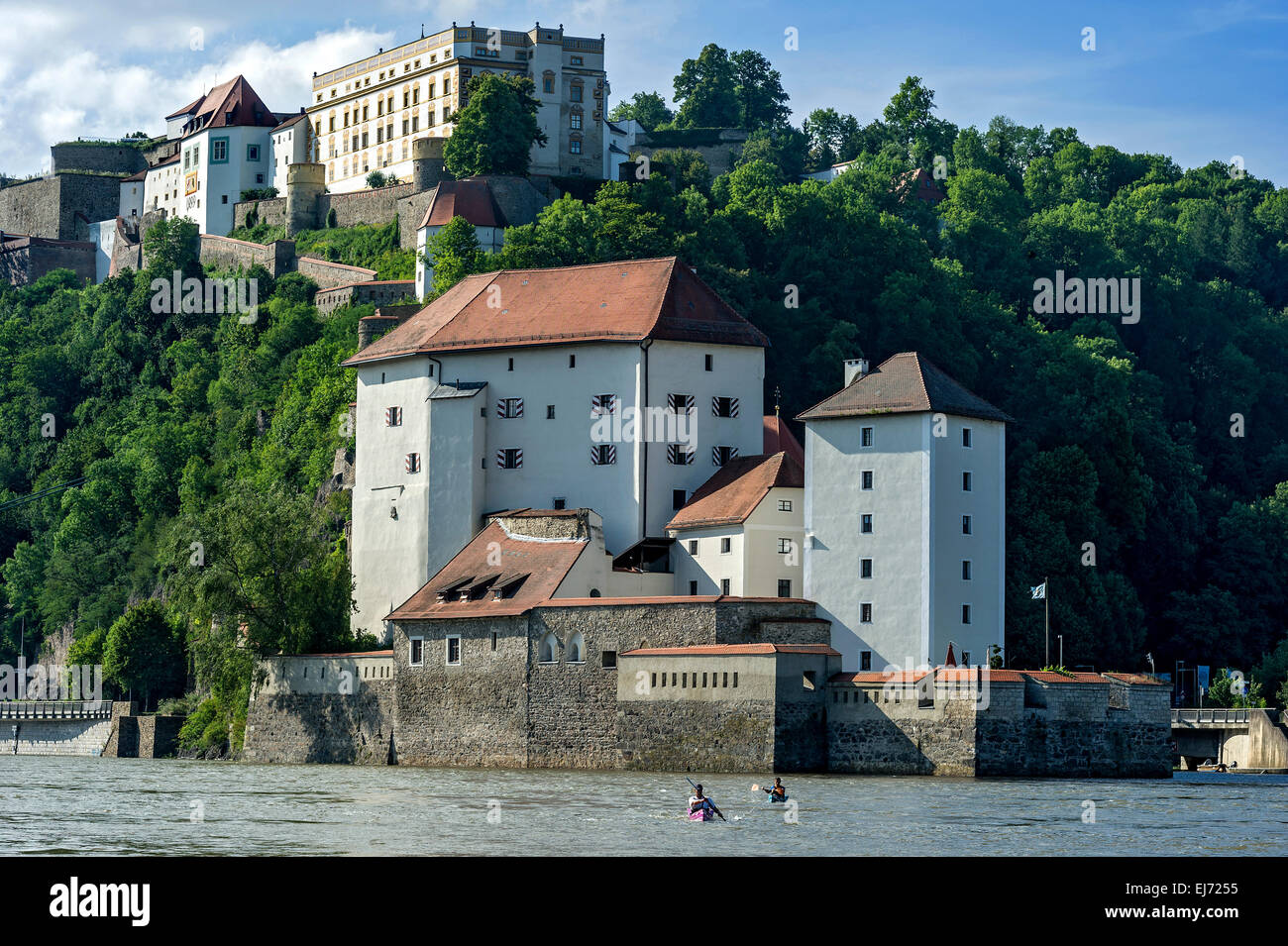 Veste Oberhaus Fortress and Veste Niederhaus Fortress, canoeing on the Danube, historic centre, Passau, Lower Bavaria, Bavaria Stock Photo