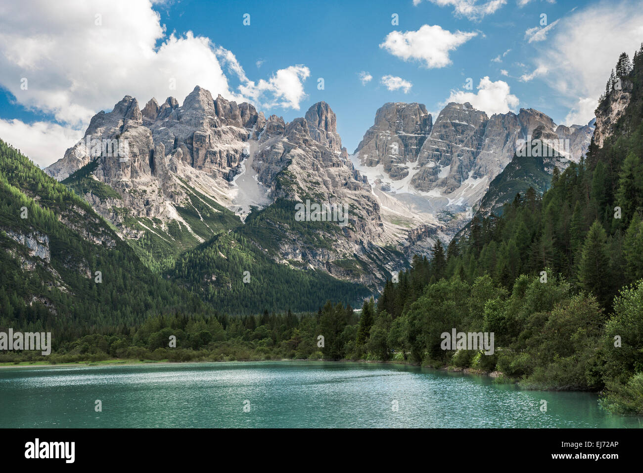 Dürrensee lake in Höhlensteintal valley or Val di Landro, South Tyrol, at  the back the Cristallo group Ampezzo Dolomites, Alps Stock Photo - Alamy