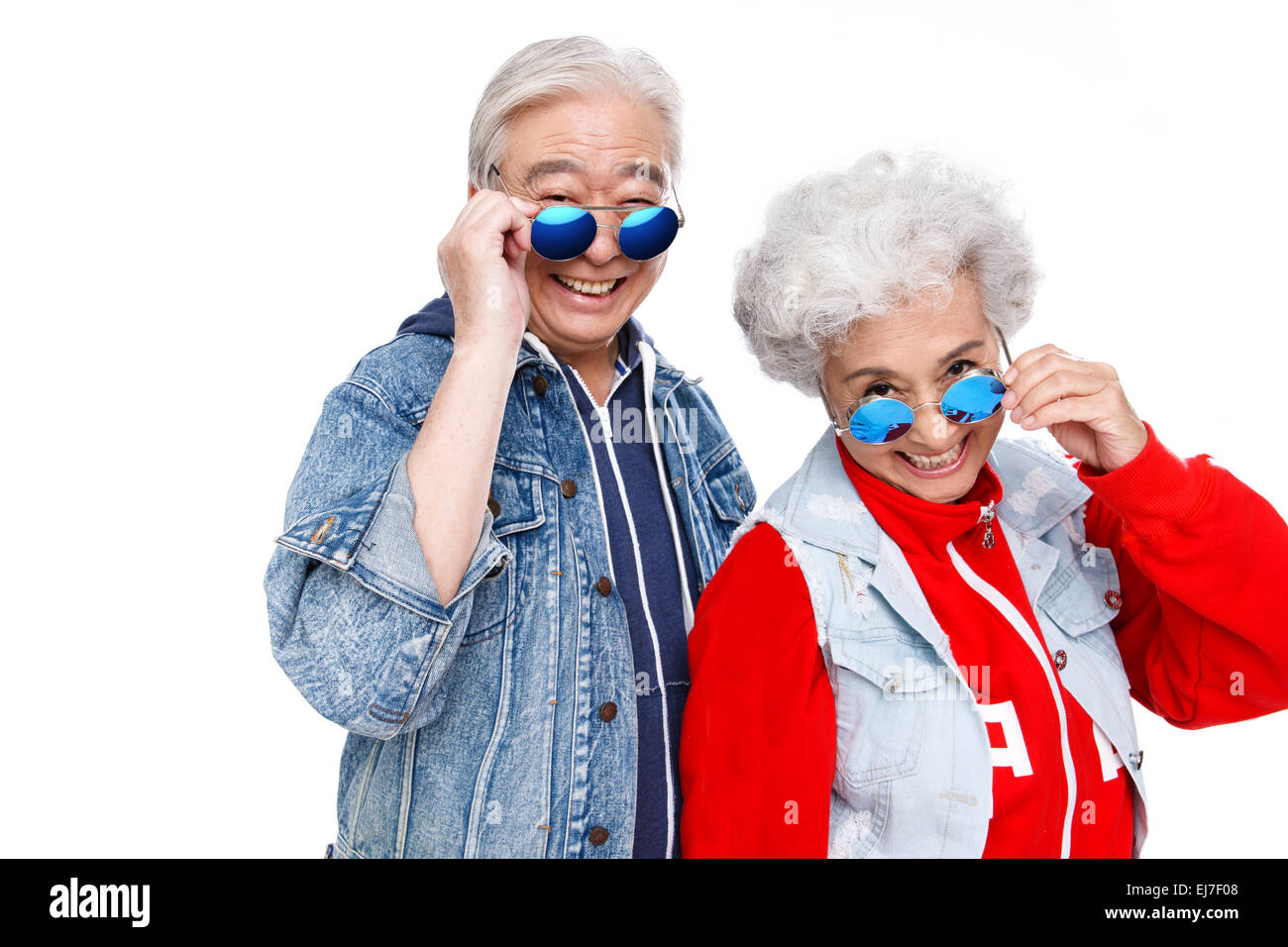 The fashion of the elderly couple wearing sunglasses Stock Photo Alamy
