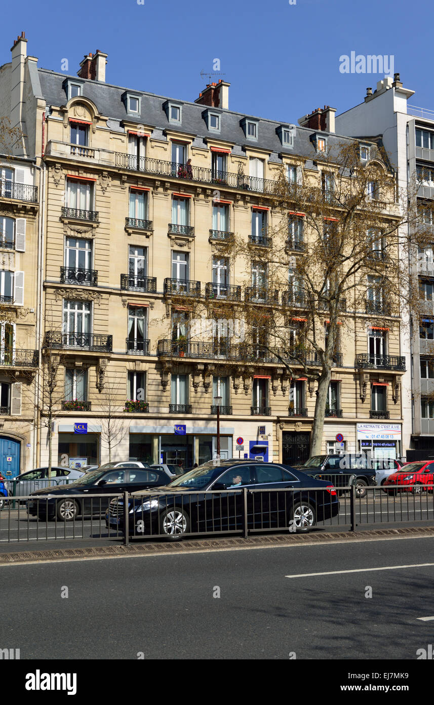 Avenue de neuilly paris hires stock photography and images Alamy