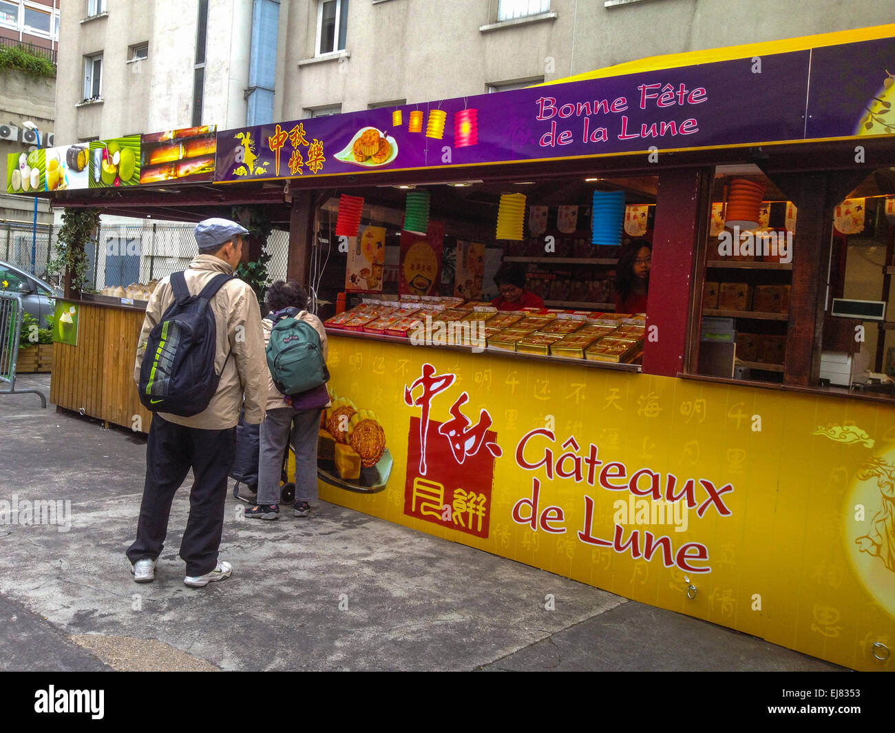Paris, France, Asians Shopping in Chinese Food Store "Tang Freres