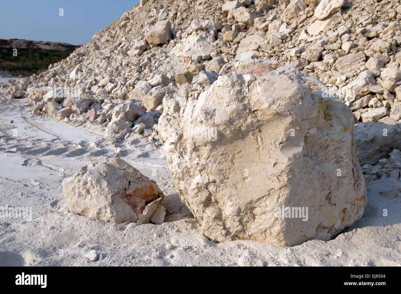 Mound of waste hires stock photography and images Alamy