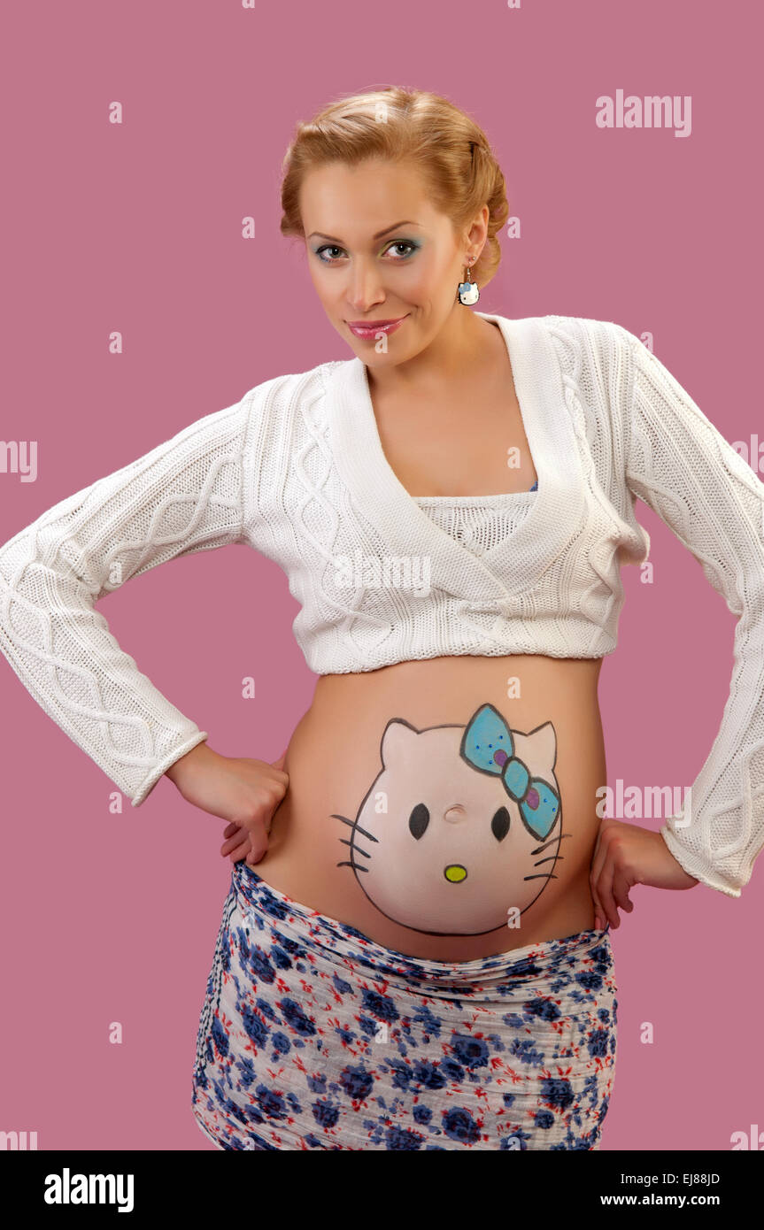 Black pregnant woman with shirt hi-res stock photography and images - Alamy