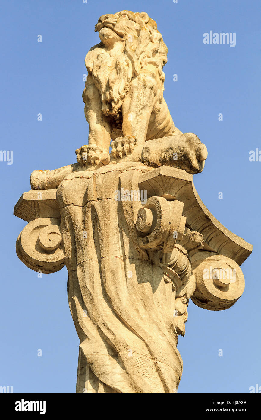 Lion Statue Lion Square Girona Spain Stock Photo Alamy