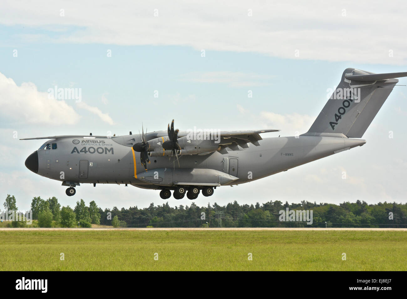 英空軍 A400M Atlas タグ キーホルダー 実機 Planechains 英空軍 A400M Atlas タグ キーホルダー 実機 Planechains - メルカリ